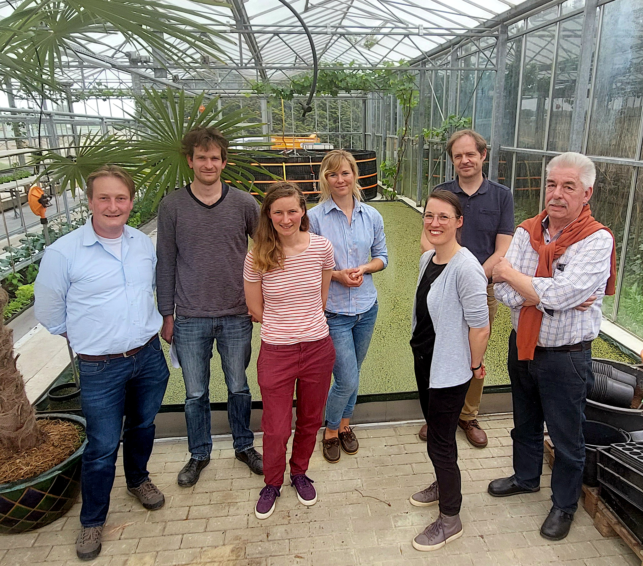 (v.l.) Prof. Dr. Jens Tetens (Uni Göttingen), Johann-Michel Claßen (Claßen Gänsezucht, Bakum), Eva Gregersen (Uni Göttingen), Dr.in Linda Armbrecht (trafo:agrar), Dr.in Stefanie Retz (trafo:agrar), Prof. Dr. Jürgen Hummel (Uni Göttingen) und Rudolf Cordes (NOVAgreen, Vechta)